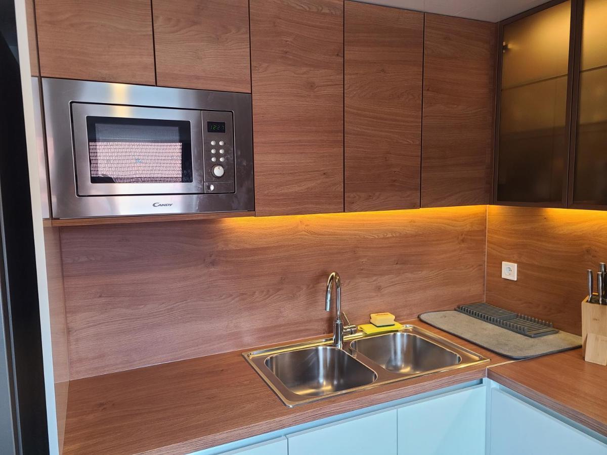 Modern 4-Star Luxury Apt - Wfh Ready, Free Parking Zagreb Luaran gambar
