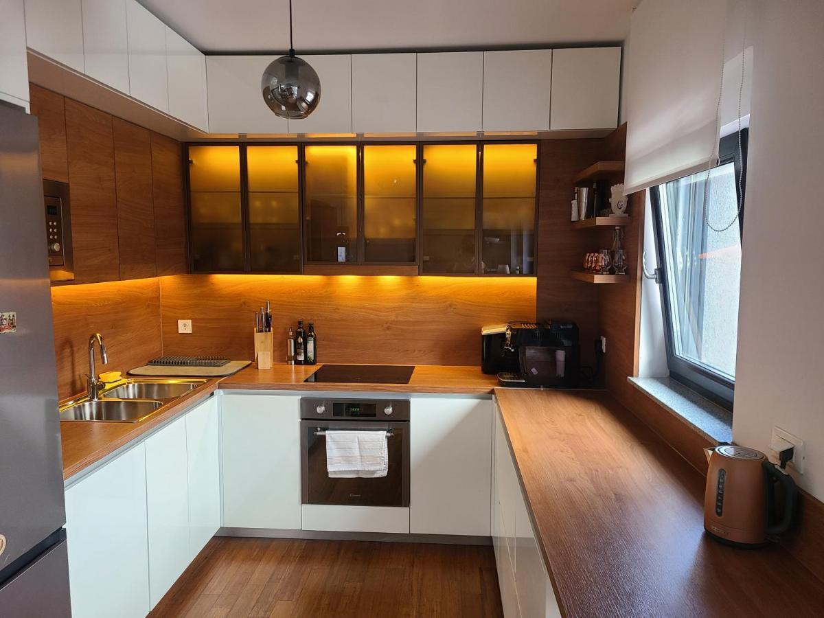 Modern 4-Star Luxury Apt - Wfh Ready, Free Parking Zagreb Luaran gambar