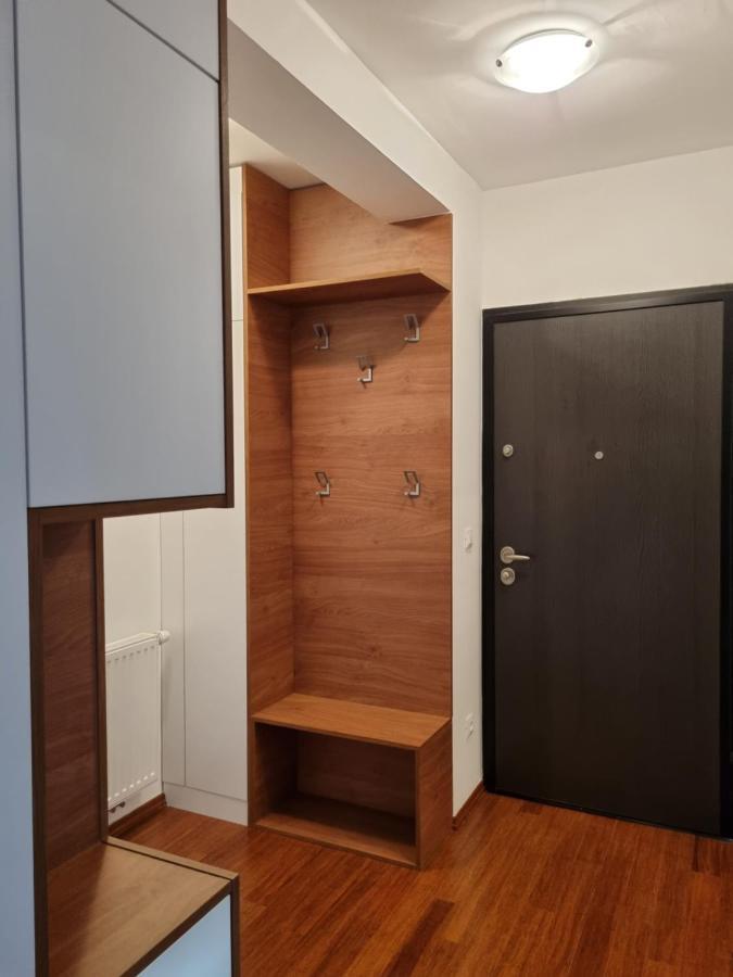 Modern 4-Star Luxury Apt - Wfh Ready, Free Parking Zagreb Luaran gambar